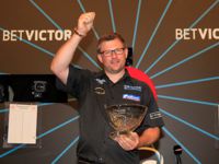 James Wade freut sich über 50.000 £ Prämie für den zweiten Platz