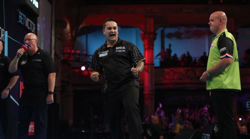 Jeffrey de Zwaan sorgt mit seinem Sieg über Michael van Gerwen für die größte Sensation in der World Matchplay Geschichte