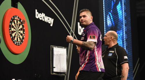 Jelle Klaasen freut sich über ein Unentschieden bei der Premier League Darts 2017