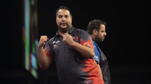 Jermaine Wattimena zieht in die zweite Runde ein