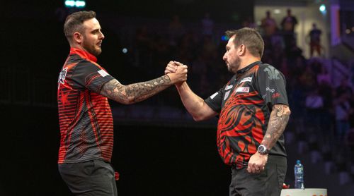 Joe Cullen stellt Jonny Clayton kalt