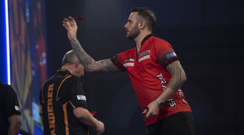 Joe Cullen deutlich stärker als Wayne Jones