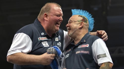 John Henderson und Peter Wright glückseelig