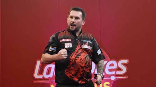 Jonny Clayton zieht in das Halbfinale des Masters ein