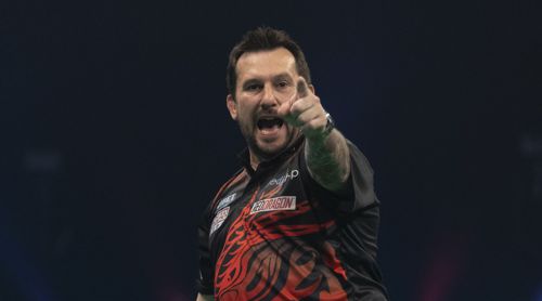 Jonny Clayton gewinnt die Premier League 2021