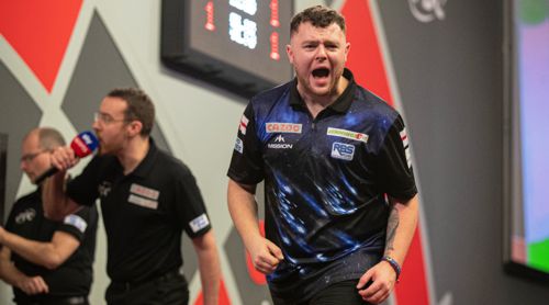 Josh Rock schreit die Freude heraus