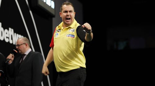 Kim Huybrechts kann seine Siegesserie gegen Raymond van Barneveld im Halbfinale des World Cup nicht aufrecht erhalten