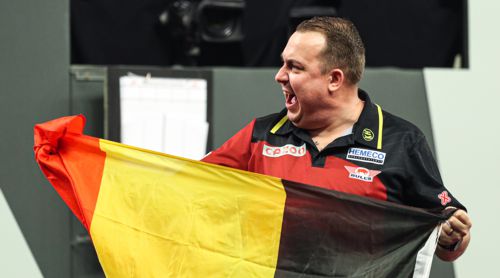 Kim Huybrechts mit der belgischen Flagg