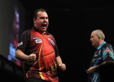 Kim Huybrechts war nah dran, an einem Sieg gegen den besten Dartspieler aller Zeiten