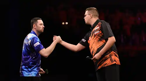 Luke Humphries 6:2 Gian van Veen