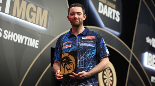 Luke Humphries mit dem Tagessieg in Nottingham