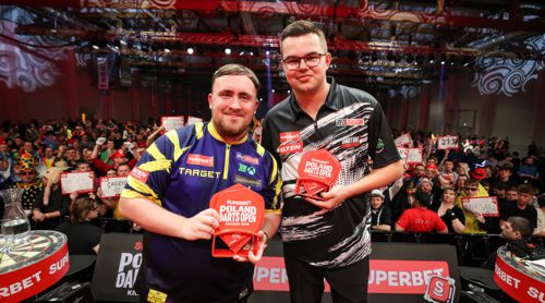 Luke Littler gewinnt die Poland Darts Open gegen Gian van Veen