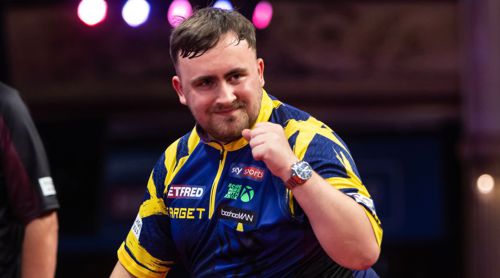 Luke Littler zieht in das Finale des World Matchplay 2025 ein