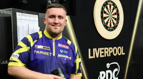 Luke Littler fährt in Liverpool seinen vierten Tagessieg ein