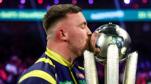 Luke Littler gewinnt zum zweiten Mal hintereinander die Sid Waddell-Trophy