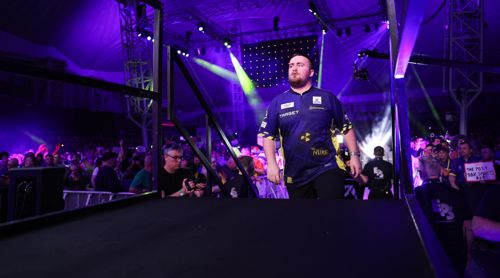 Für Luke Littler scheint lila Licht