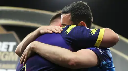 Littler gewinnt episches Finale gegen Humphries und holt den Premier-League-Titel zurück
