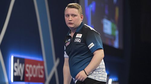Martin Schindler schied in der 1. Runde der Darts WM 2019 aus