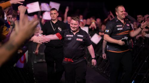 Martin Schindler erarbeitete sich einen Matchdart gegen Dirk van Duijvenbode
