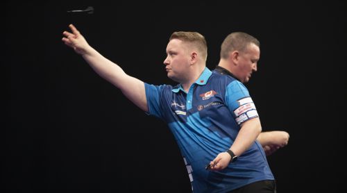 Martin Schindler vergibt zwei Matchdarts gegen Glen Durrant