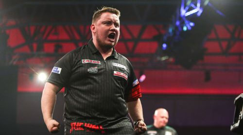 Martin Schindler gewinnt sein erstes Spiel im Ally Pally