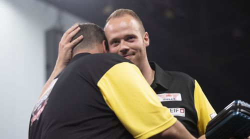Max Hopp und Gabriel Clemens erleichtert