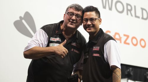 Mensur Suljovic mit Brille