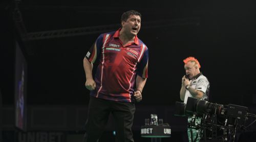 Mensur Suljovic verspielt eine riesige Führung