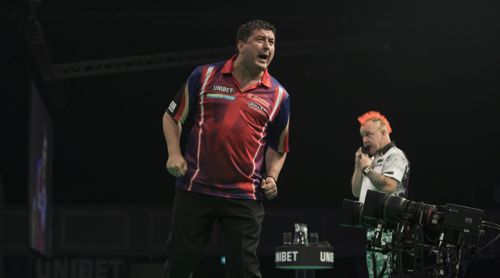 Mensur Suljovic verspielt eine riesige Fhrung