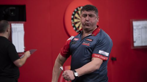 Mensur Suljovic besiegte Kim Huybrechts knapp