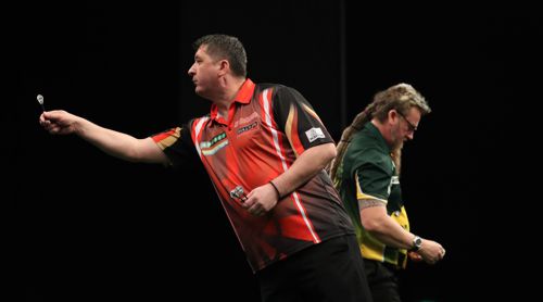 Mensur Suljovic warf über 100 Punkte im Schnitt und musste sich dennoch Simon Whitlock geschlagen geben