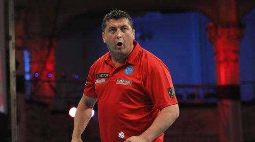 Mensur Suljovic beim PDC World Matchplay 2016