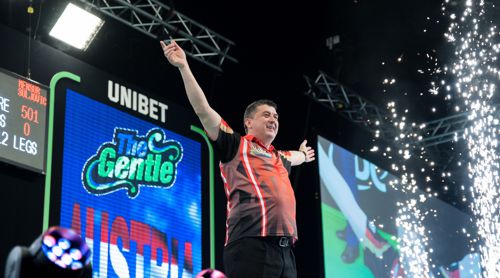 Mensur Suljovic wird in Berlin angefeuert