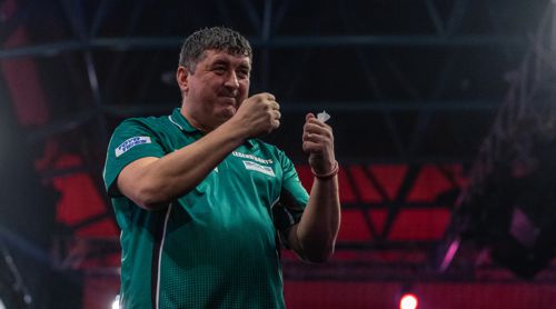 Mensur Suljovic gewinnt sein Auftaktspiel souverän