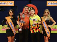 Mensur Suljovic gewann die German Darts Masters auf Schalke