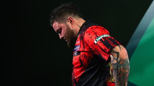 Michael Smith schaut zu Boden