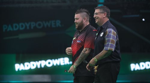 Michael Smith und Titelverteidiger Gary Anderson