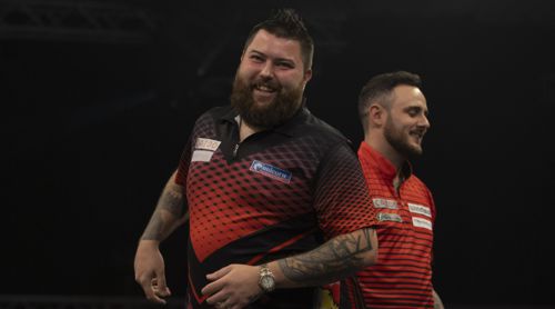 Michael Smith und Joe Cullen freundschaftlich