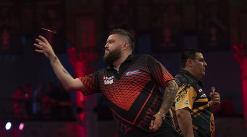 Michael Smith wirft Jose de Sousa aus dem World Matchplay