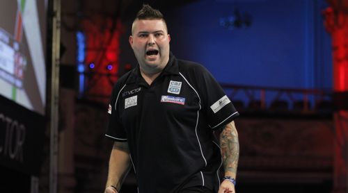 Michael Smith setzt sich in der ersten Runde des PDC World Matchplay gegen Simon Whitlock durch