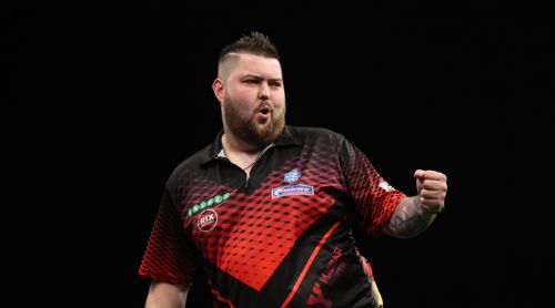 Michael Smith ballt die Faust zum Sieg