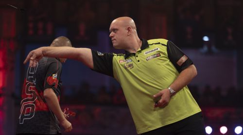 Michael van Gerwen und Nathan Aspinall