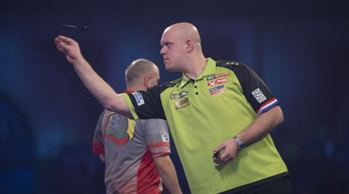 Michael van Gerwen locker gegen Darius Labanauskas