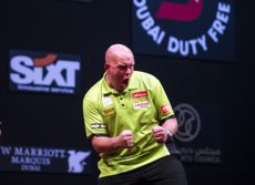 Michael van Gerwen dreht einen 6:7 Rückstand gegen Peter Wright noch zum Sieg