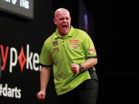Michael van Gerwen ist nach seinem 3:0 Spaziergang gegen Jamie Lewis weiterhin auf Kurs zur Titelverteidigung
