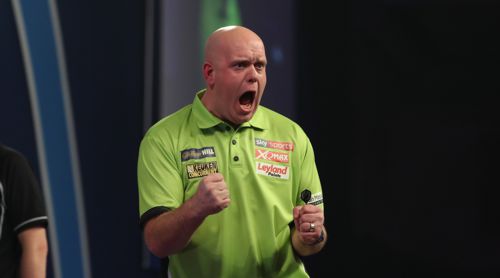 Michael van Gerwen bleibt die Nummer eins im Dartsport