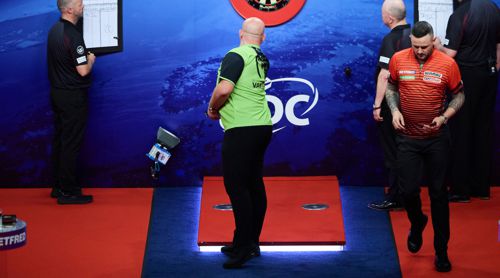 Michael van Gerwen 11:8 Joe Cullen