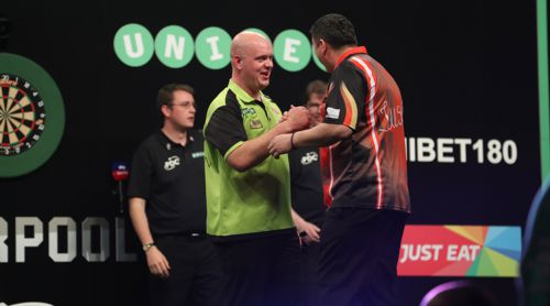 Michael van Gerwen und Mensur Suljovic - Premier League 2018