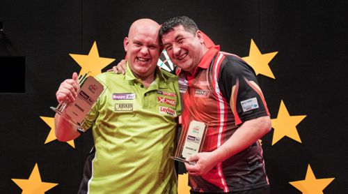 Michael van Gerwen und Mensur Suljovic in Österreich
