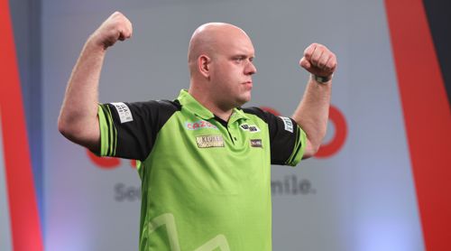 Michael van Gerwen zeigt seine Muskeln